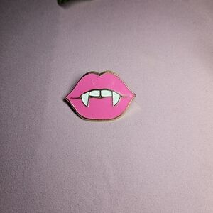 Unlisted Pink Vampire Lips Brooch
